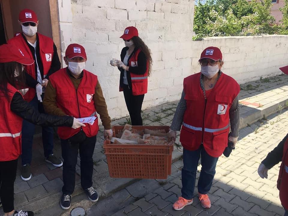 Kızılay ; “Evde kalın pidenizi biz getirelim” diyor