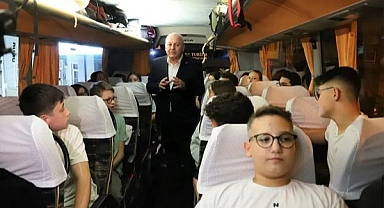 100 Öğrenciyi Anıtkabir'de Atamızla Buluşturdu...