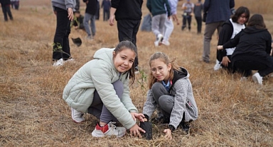 100. Yıl Hatıra Ormanına 1923 adet fidan dikildi