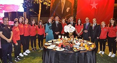 100 YILDIR AYNI GURUR, AYNI HEYECAN...