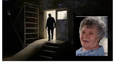 Annesini Bıçaklayarak Öldürdü