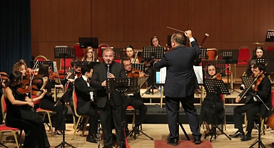 Balkan Senfoni Orkestrasının sezon açılış konseri dinleyenleri büyüledi