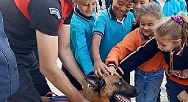 Çocuklara Jandarma ve Vatan Sevgisi Aşılandı