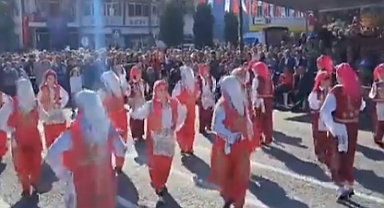  İzleyenleri Büyülediler...