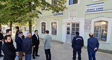 Kırklareli Valisi ve Babaeski Kaymakamı Pehlivanköy Merkez Cami’ni ziyaret etti