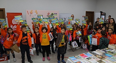 KİTAPSEVERLERLE BULUŞACAK.