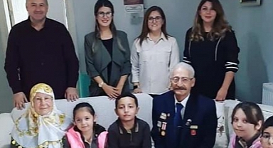 Öğrencilerinden Anlamlı Ziyaret...