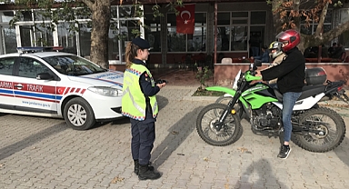 TRAFİKTEN MEN EDİLDİ