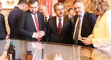 Yeniden Hayat Buluyor...