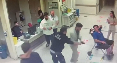Acil serviste sağlık personeline silahlı tehdit kamerada