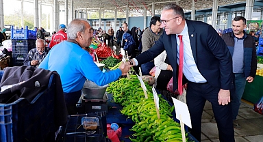 Ahmetbey Cuma Pazarı yeri yerinde