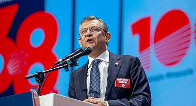 CHP’lilerden Genel Başkan Özgür Özel’e tebrik