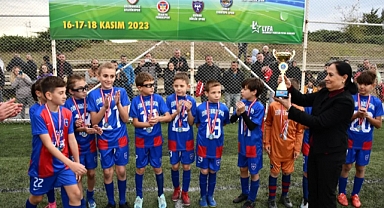 Edirne Birlik Spor, 100. Yıl Cumhuriyet Kupası'nda Şampiyon!