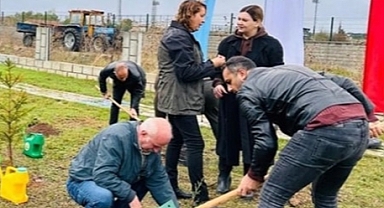 Fidanlar Toprakla Buluştu...