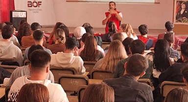 “Gençlik Güvenli Gelecek” semineri düzenlendi