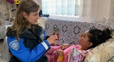 Hatıra fotoğrafları hediye edildi