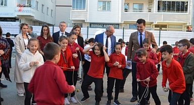 Kaymakam Yüce kermese katıldı