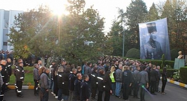 Saygı ve minnetle anarak bir araya geldiler...