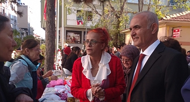 Standları Ziyaret Etti...