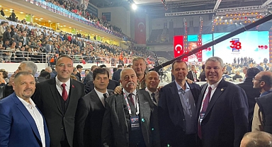 Yeni Genel Başkanını Tebrik Etti...