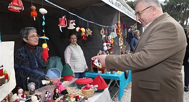 Başkan Kesimoğlu, emek standlarını ziyaret etti