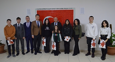 BİLSEM Öğrencileri Kaymakam ve İlçe Milli Eğitim Müdürünü Ziyaret Etti