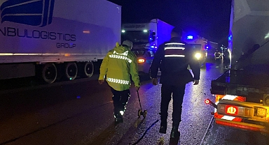 Edirne’de sırayı bozun TIR sürücüsünün neden olduğu kazada TIR sürücüsü öldü