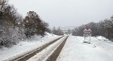 Edirne'nin yükseklerine kar yağdı 