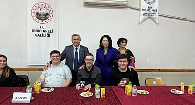 Günlerinde yalnız bırakılmadılar