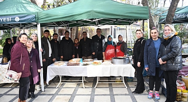 Helvacıoğlu yeni yıl pazarını inceledi