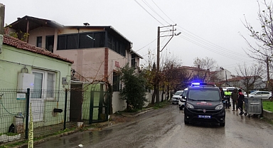 Köpeğe taş atan arkadaşlarına silahla ateş ettiler: 1 ölü, 1 yaralı