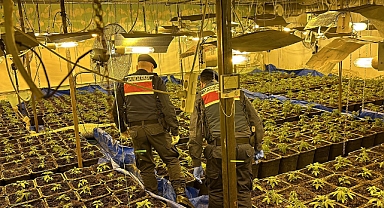 Tekstil atölyesinin deposunu uyuşturucu imalathanesine çevirmişler