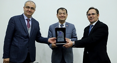 “Türkiye'de ve Japonya'da Deprem Gerçeği” Konferansı Düzenlendi