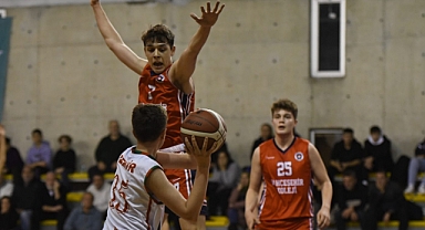 Turnuva coşkuyla başladı