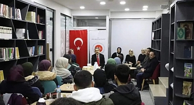 Vali Ekici öğrencilerle bir araya geldi