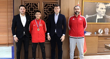 Balkan Şampiyonu'ndan Başkan Akay'a Ziyaret