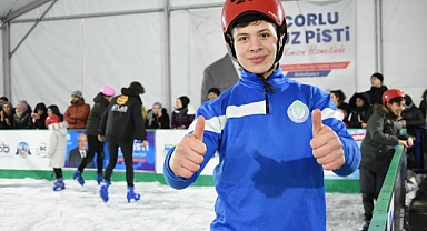 BÜYÜKŞEHİR BELEDİYESİ'NDEN ÇORLULU ÖĞRENCİLERE SÖMESTR JESTİ