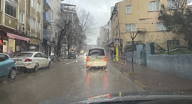 Edirne ve Tekirdağ'da kuvvetli rüzgar; çatılar uçtu (2)