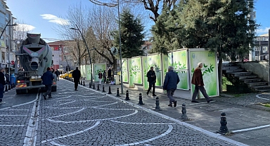 Emek Pazarı yağmur sebebiyle ara verdi