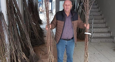 Lüleburgaz Ziraat Odası, Çiftçilere Aşılı Meyve Fidanları Teslim Ederek Tarıma Destek Sağlıyor
