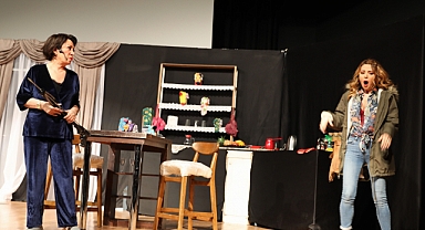 PLASTİK AŞKLAR BEĞENİ İLE İZLENDİ