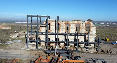 Tek duvarı ayakta kalan tarihi Asker Hastanesi, restorasyona alınıyor