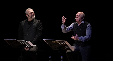 Unutma Bizi oyunu, ayakta alkışlandı