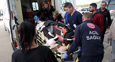 Üzerine duvar devrilen kadın ağır yaralandı