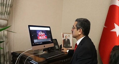 Vali Birol Ekici fotoğraf oylamasına katıldı