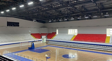 Vali Birol Ekici Lüleburgaz Kapalı Spor Salonu'nu inceledi