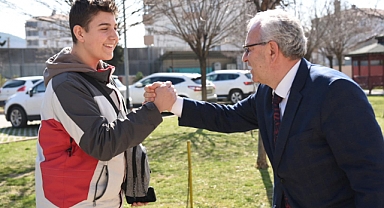 Başkan Helvacıoğlu'ndan TOBB Proje Okulu Keşan Mesleki Teknik Anadolu Lisesi'ne Ziyaret
