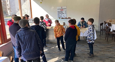 Bir Tas Çorba Fiyatına Çeşit Yemek!