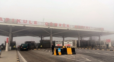 Kapıkule'de 'kaçakçılığa göz yumma' operasyonunda 4'ü memur 7 tutuklama