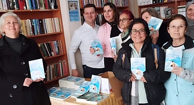 Oktay Çınar Okurlarıyla Babaeski Kitabevi'nde Buluştu